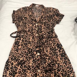 Aritzia Wilfred Leopard Shirt Dress Size Small